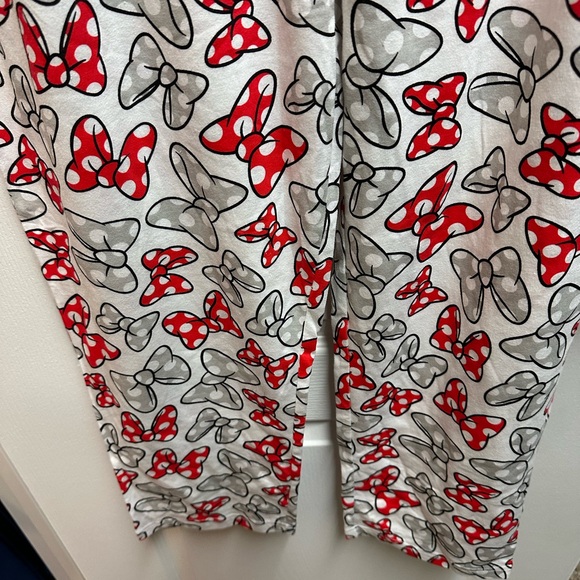 Disney Women's pj Minnie Red and Gray Bow Print set size XL/ NWT B44 - Picture 3 of 5